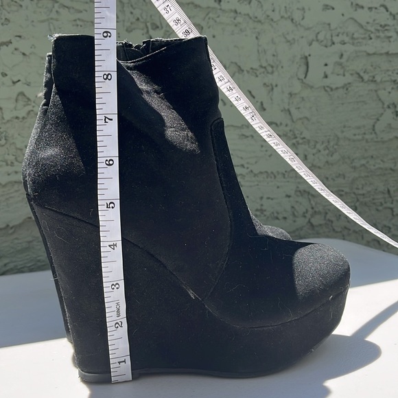 TOP Moda Black Wedge Ankle Bootie 👢 - Picture 5 of 5